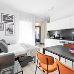 Апартаменты A World Aparts - 12 Viviani Верона