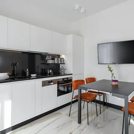 A World Aparts - 12 Viviani *